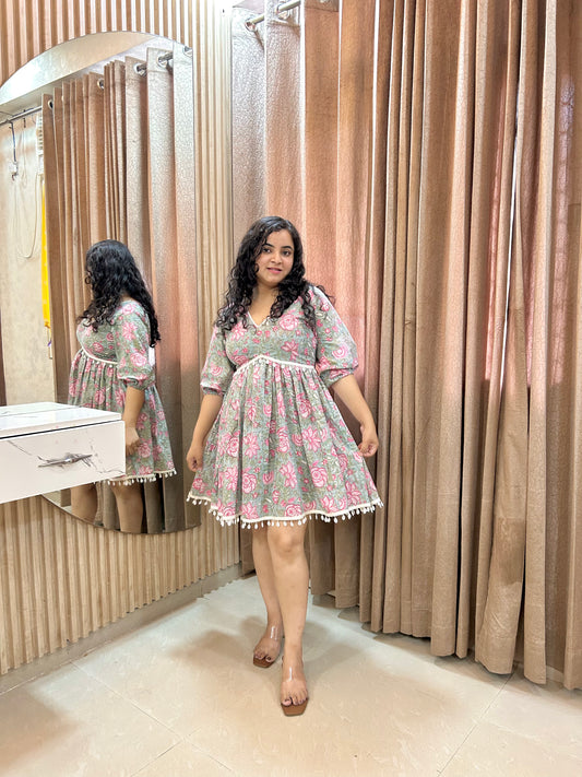 Seashell Meadow Mini Dress - Mint